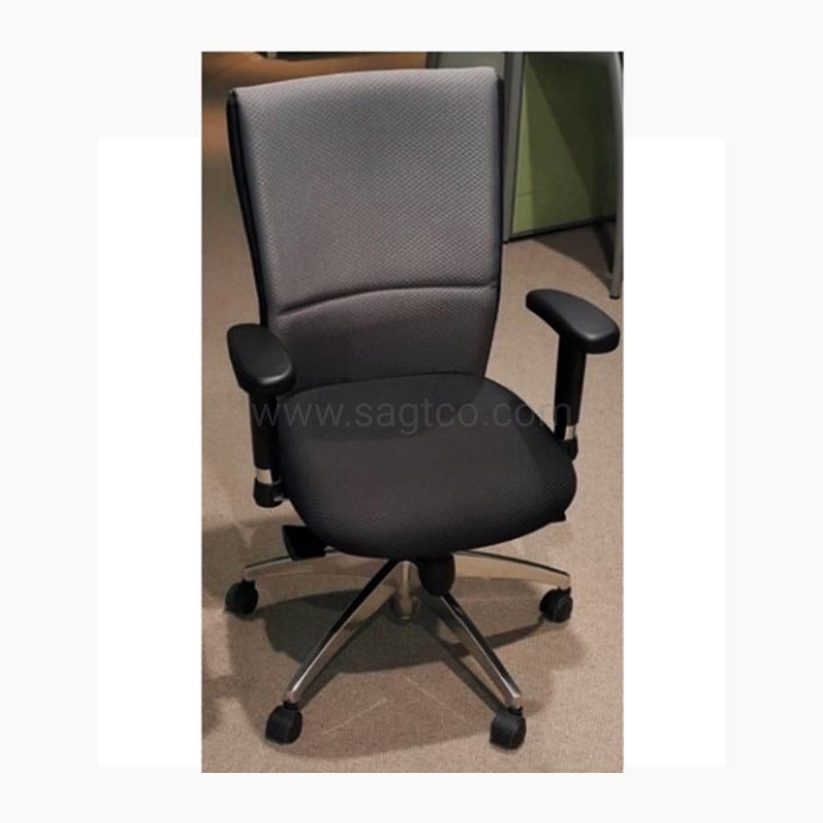 Otiq Medium Back Ergonomic Leather Chair